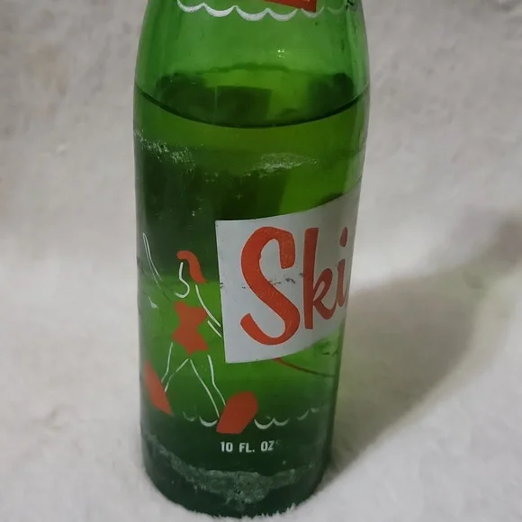Vintage Unopened 1976 Ski soda bottle - Picture 6 of 8